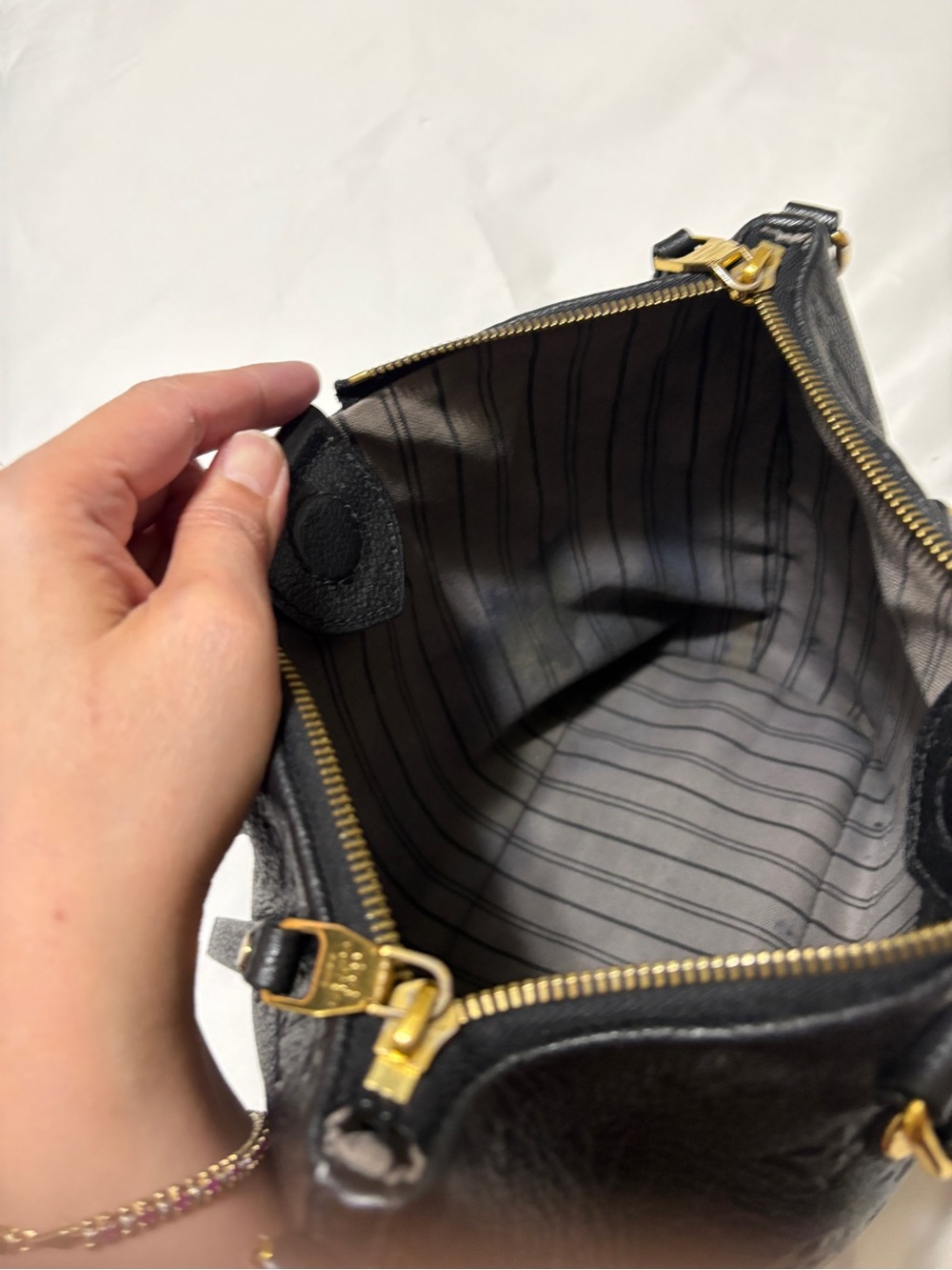 Louis Vuitton Mazarine Black Leather Handbag - Picture 15 of 16